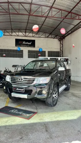 Toyota Hilux CD SRV D4-d 4X4 3.0 TDI Diesel AUT 2013