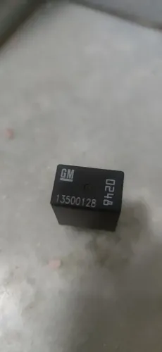 Rele Mini Auxiliar Injecao Módulo GM 13500128 12V 5 Pinos