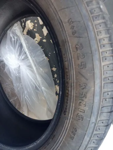 Pneu p Sub,utilitário 225/55/18 ....