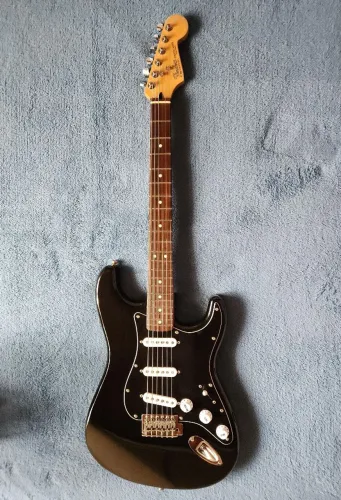 Guitarra Fender Stratocaster Mexicana (Tex Mex + Roslen + Case)