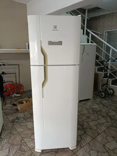 Geladeira duplex Eletrolux Frost Free frete grátis 