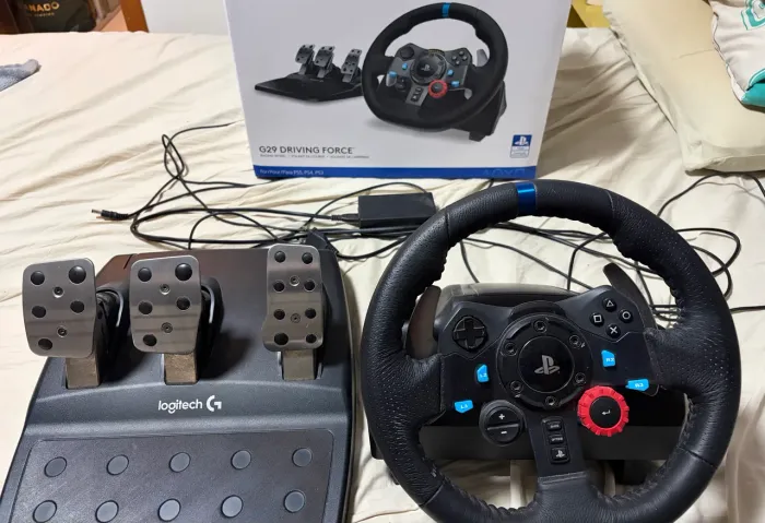 Volante Logitech G29 Driving Force- PlayStation e PC
