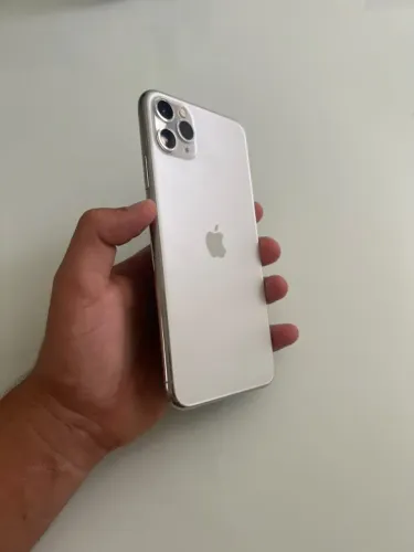 iPhone 11 Pro Max 256GB Prateado - Funcionando Perfeitamente