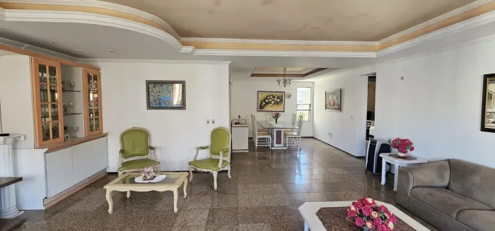 Apartamento no Meireles 172m², 4 quartos, 3 sts, 2 vagas soltas