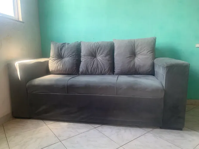 Excelente Sofá 3 lugares