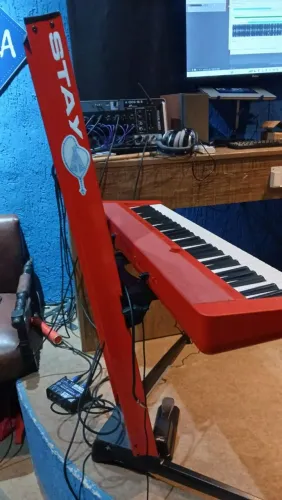 Teclado cts 1 piano digital 