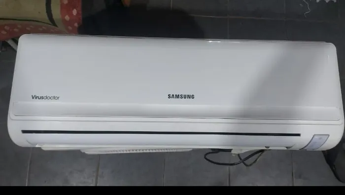 Vendo ar-condicionado bem conservado, ja  lavado pronto para instalar!