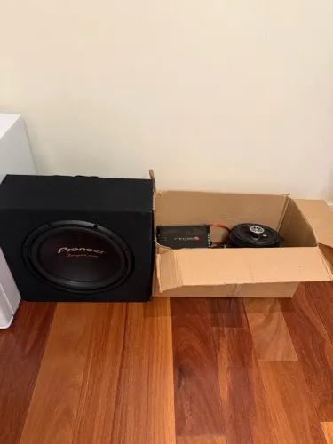 Som Automotivo Completo com Subwoofer - Excelente Qualidade de Som