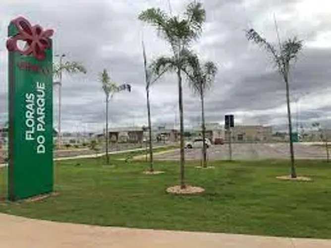 Vendo: Terreno no condomínio Florais do Parque bem localizado plano