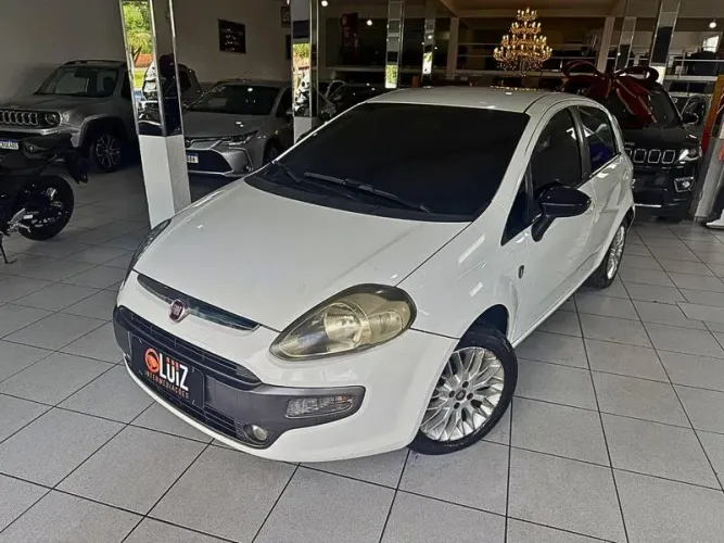 Fiat Punto Essence 1.6 Flex 16V 5P 2014