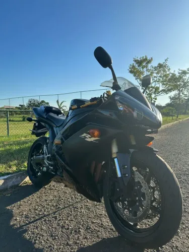 Yamaha R1