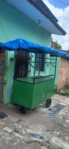 Vende-se um carro de lanche.