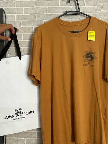 Blusa John John sem uso 