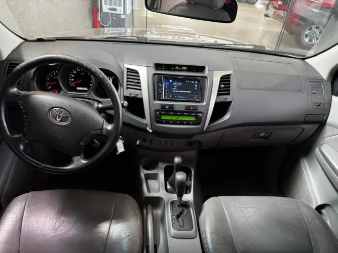 Toyota Hilux CD SRV D4-d 4X4 3.0 TDI Diesel AUT 2010