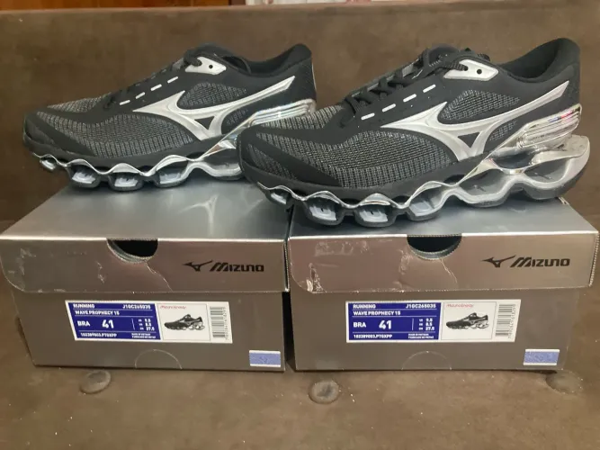 Mizuno Prophecy 15 Cromado Edição 15 anos