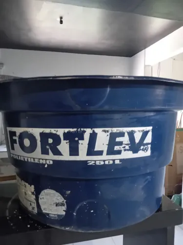 Caixa de agua 250 litros