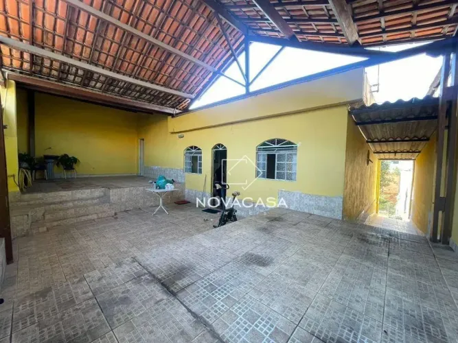 Casa com 3 dormitórios à venda, 191 m² por R$ 499.000,00 - São Pedro (Venda Nova) - Belo H