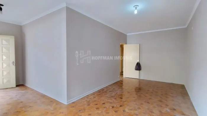Casa à locação no bairro Osvaldo Cruz, próximo ao parque Chico Mendes.