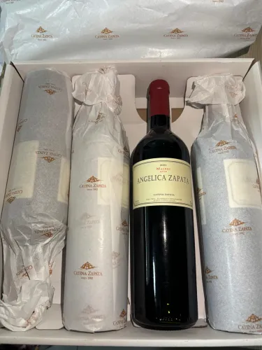 Vinho Angélica zapata