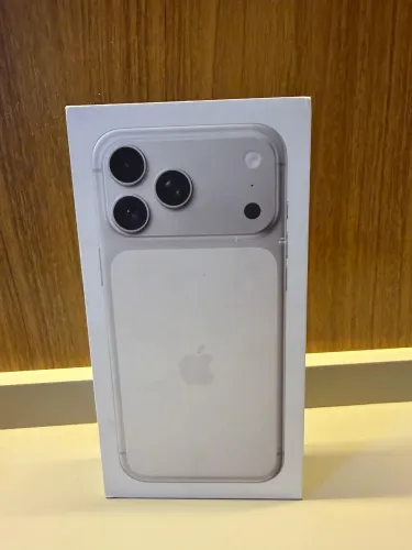 iPhone 17 pro max