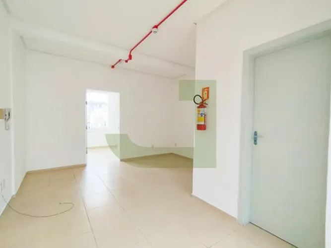 Ótima sala comercial localizada no centro de São Leopoldo.