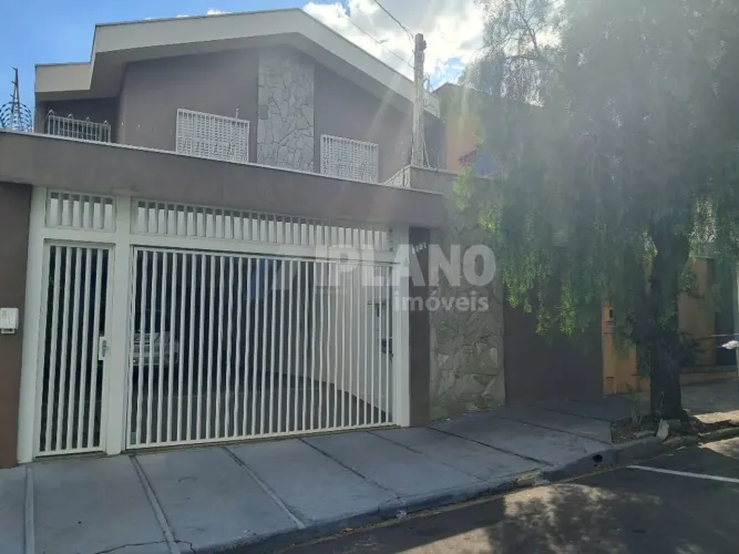 Venda de Casas / Padrão na cidade de São Carlos