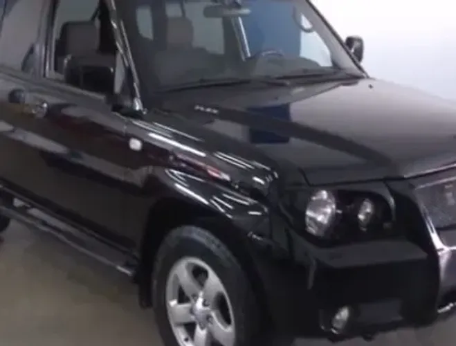 TR4 Mitsubishi Pajero