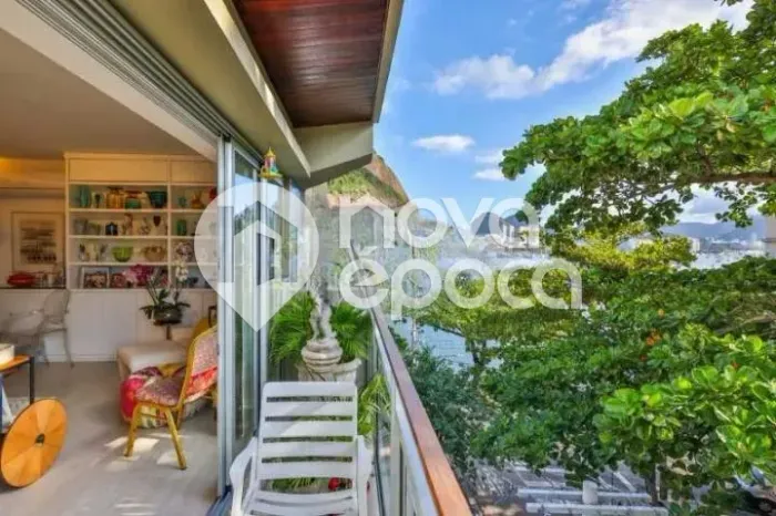 Urca | Apartamento 4 quartos, sendo 2 suites