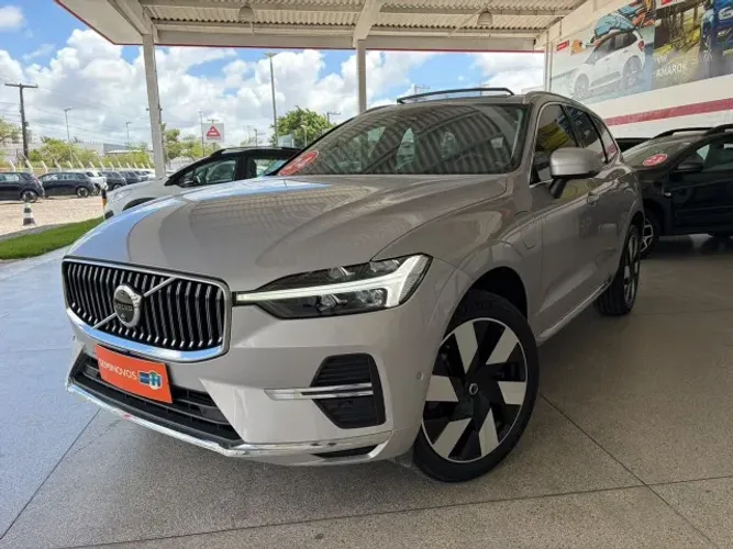 Volvo XC-60 T-8 Ultimate 2.0 AWD (híbrido) 2024