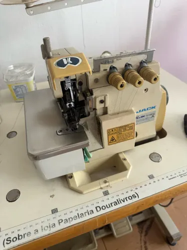 Overloque industrial 3 fios Jack