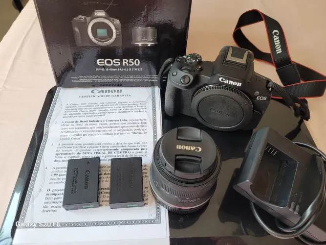 Camera EOS R50 Canon + lente 18-45mm