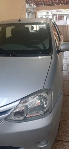 Carro muito bom, única dona