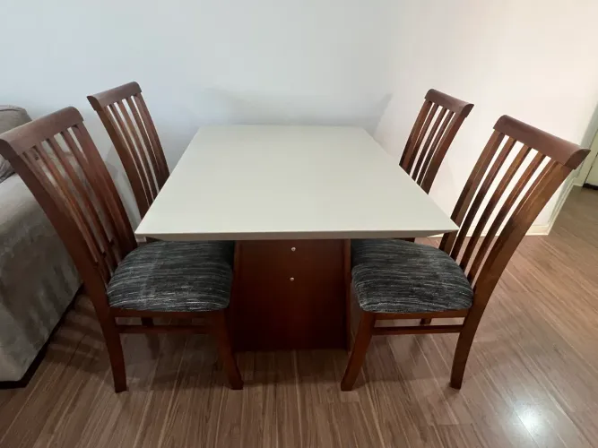 Mesa de Jantar Vidro / Madeira Maciça Estilo Clássico 1,20 C x 0,90 L x 0,80 A