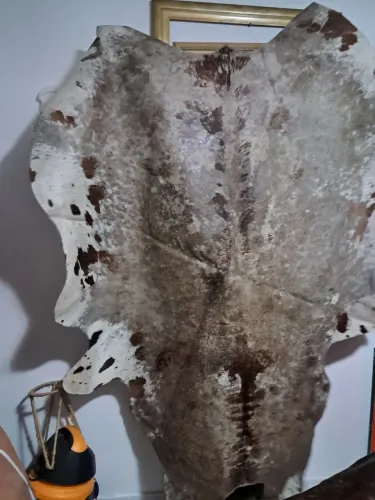 Tapete de Couro Exótico Natural com Pelo