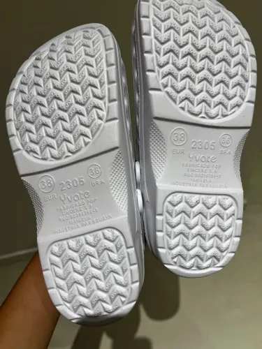 Sapato hospitalar branco