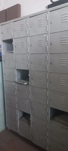 Armário vestuário 32 div