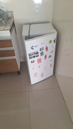 Frigobar Midea 90 litros