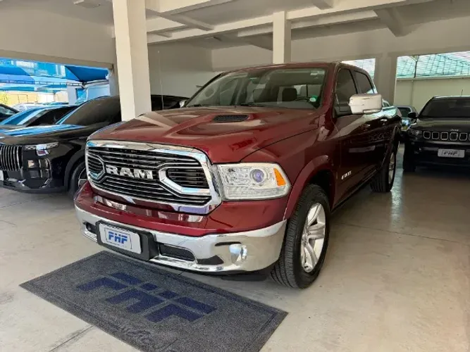 Ram Classic Laramie 5.7 V8 16V Gasolina 4X4 Aut. 2022
