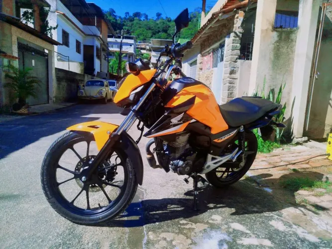 Vendo Honda CG impecável
