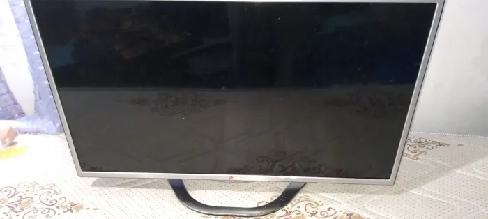 TV LG 32LA613B com defeito no LED/backlight