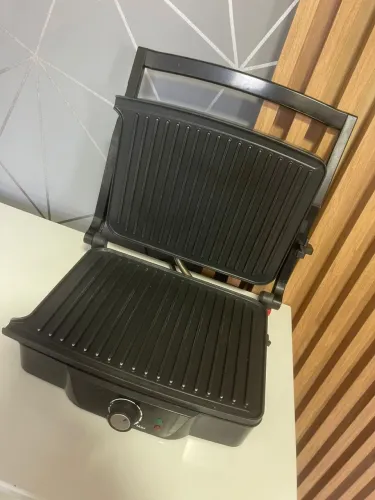 Grill Britânia Press 180 Inox 1400W - Grande + Antiaderente (Ótimo Estado)