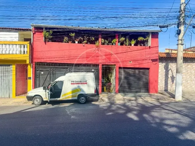 Casas com 7 quartos à venda em Vila Natal