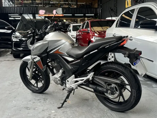 Cb Twist 2021<br>Km 50.000<br>Fipe 20.000<br><br>Pra vender logo R$ 18.500