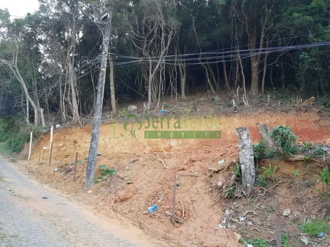 SÃO SEBASTIÃO (AMPLO TERRENO EM BEIRA DE RUA)