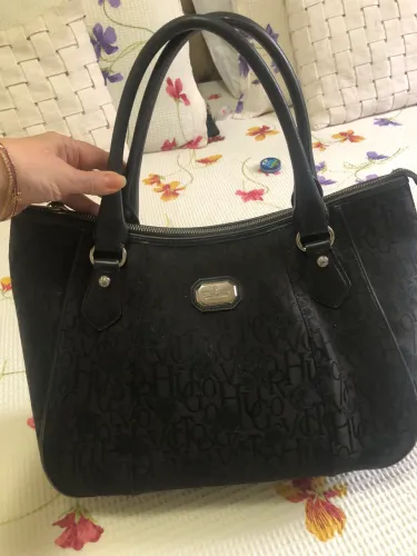 Bolsa Victor Hugo brocada preta 