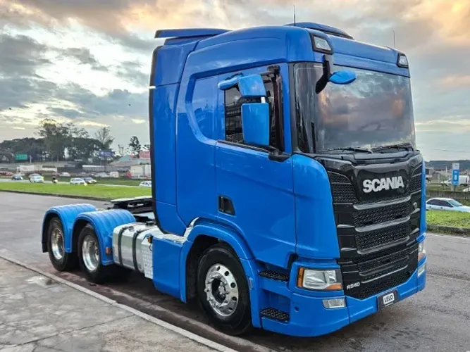 Scania R540 6x4 Bug Leve mola Ano 2021 Euro 5 Automático Geladeira Rodas de Alumínio