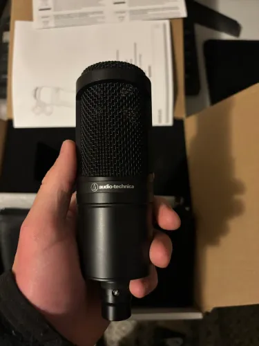 Microfone AT2020 Audio-technica pro-carioide