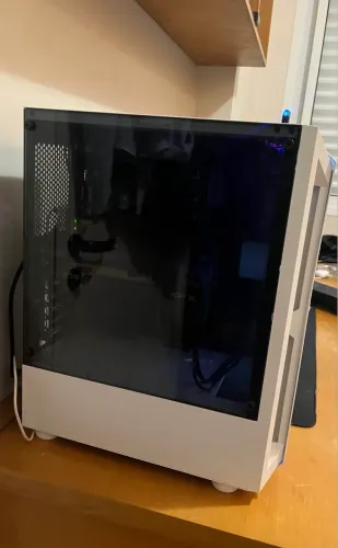 PC GAMER RX7600