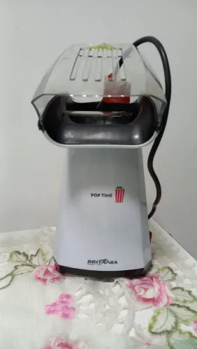 Vendo pipoqueira Pop Time Britânia semi usada excelente estado
