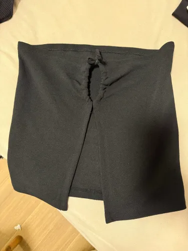 Cropped preto - amarração na frente 